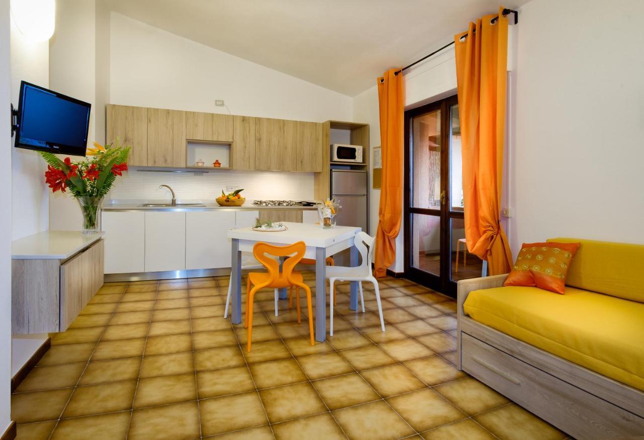 Residence Appartamenti Caffarena Arbatax Exterior photo