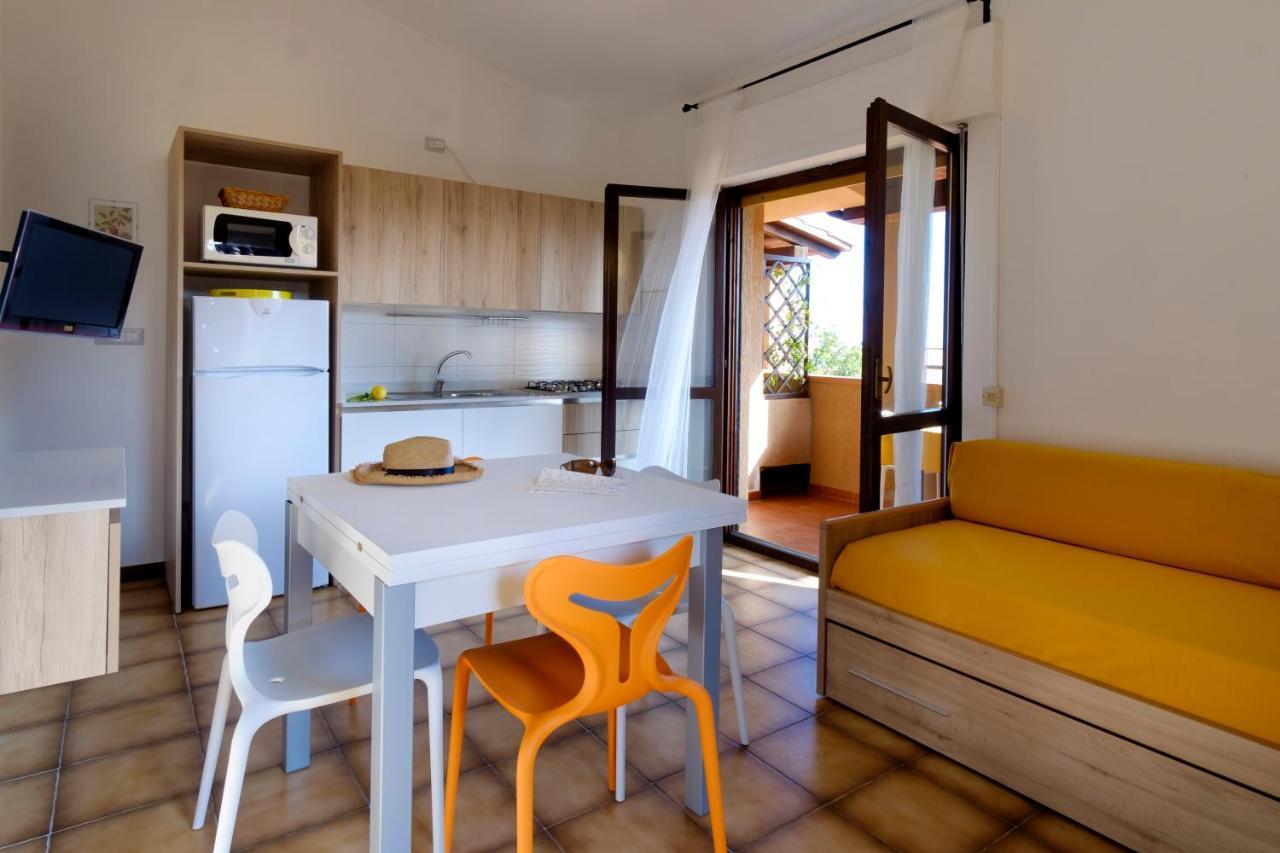 Residence Appartamenti Caffarena Arbatax Exterior photo